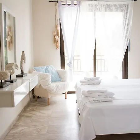 Aelia Apartment